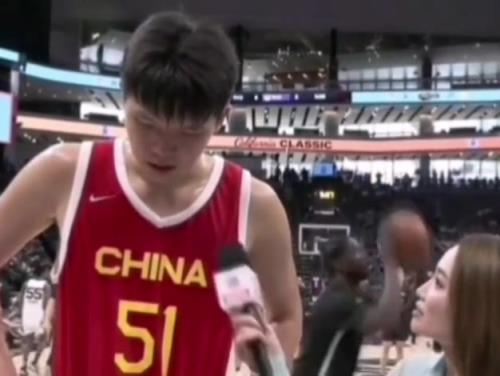 杨瀚森此前夏季联赛赛后采访飚脏话 孟超听后都绷不住了