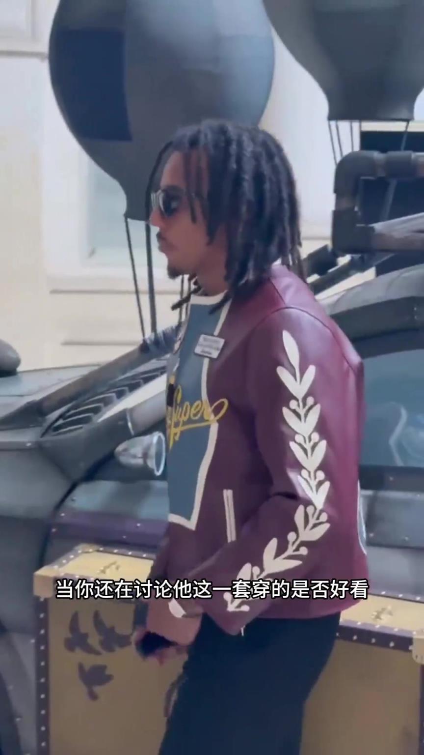 竟然还有人质疑孔德的穿搭？他已经从后卫变秀场的前卫了！